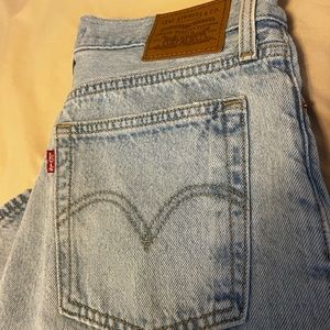 levi’s wedgie straight leg jeans